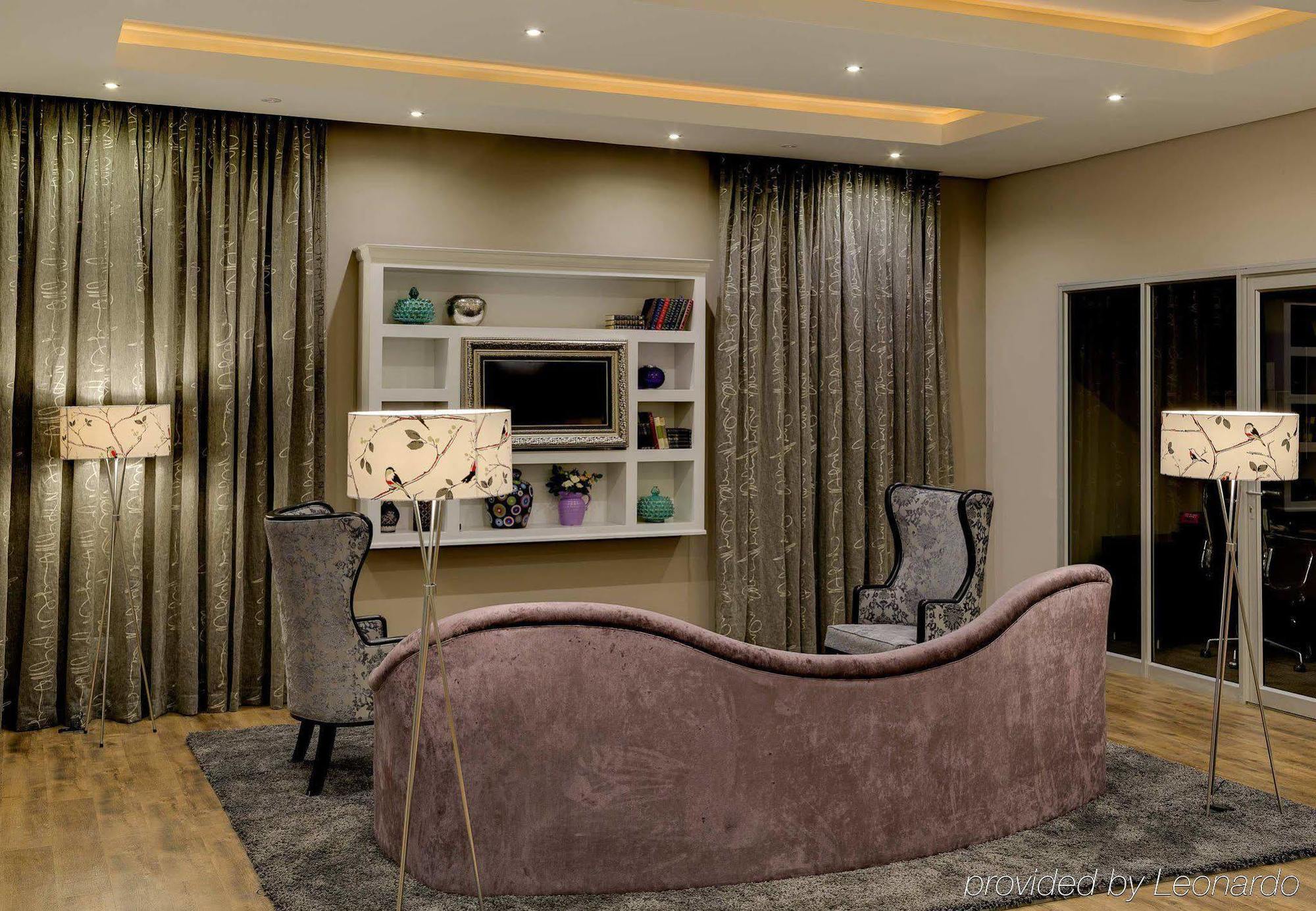 Protea Hotel By Marriott Pretoria Hatfield Luaran gambar